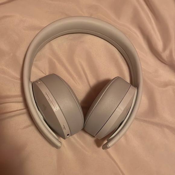 PlayStation gaming headset